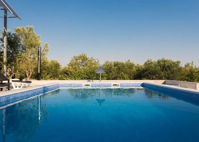 索利图德别墅 *